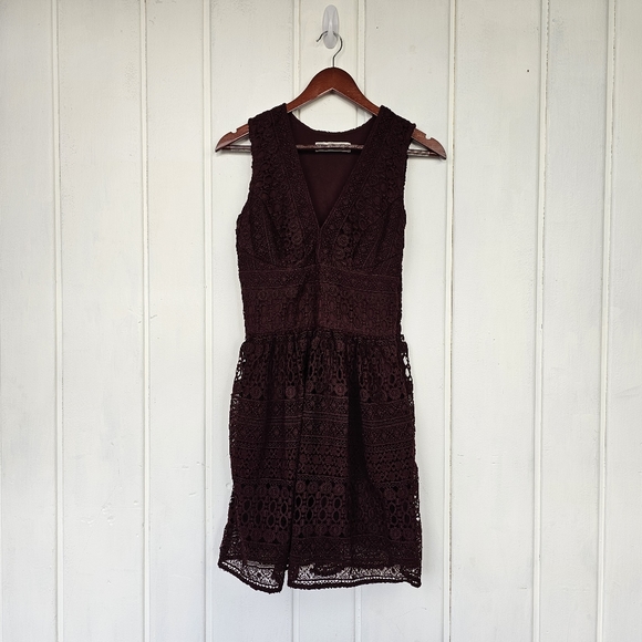 Abercrombie & Fitch Y2K Burgundy Lace Sleeveless Mini Dress sz 2 - Picture 6 of 7